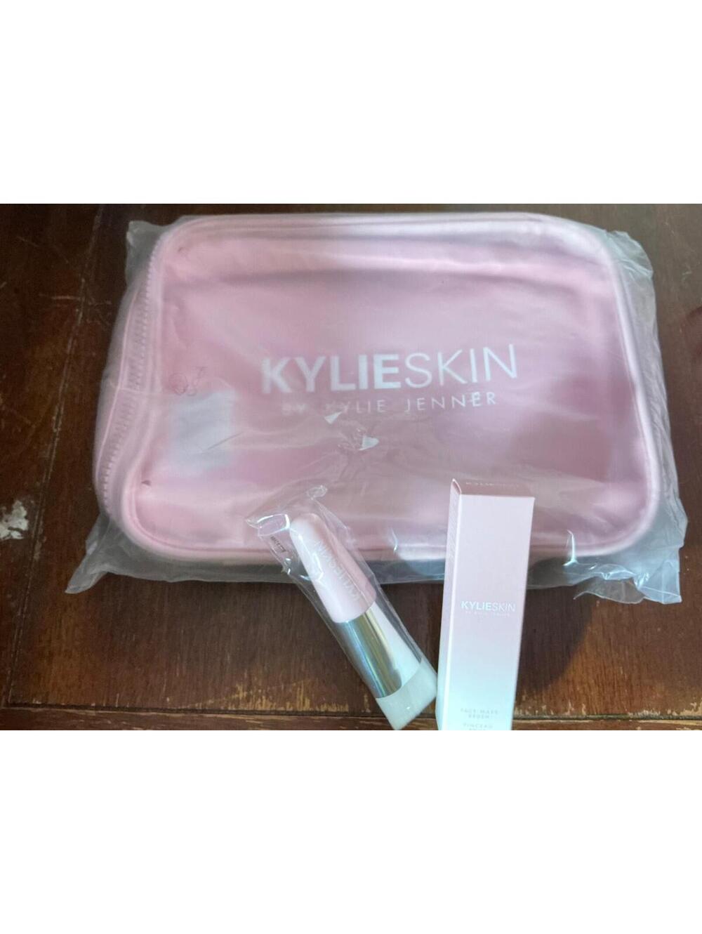 Kylie Skin Pink Travel Zip Pouch Bag NEW /w FACE MASK BRUSH